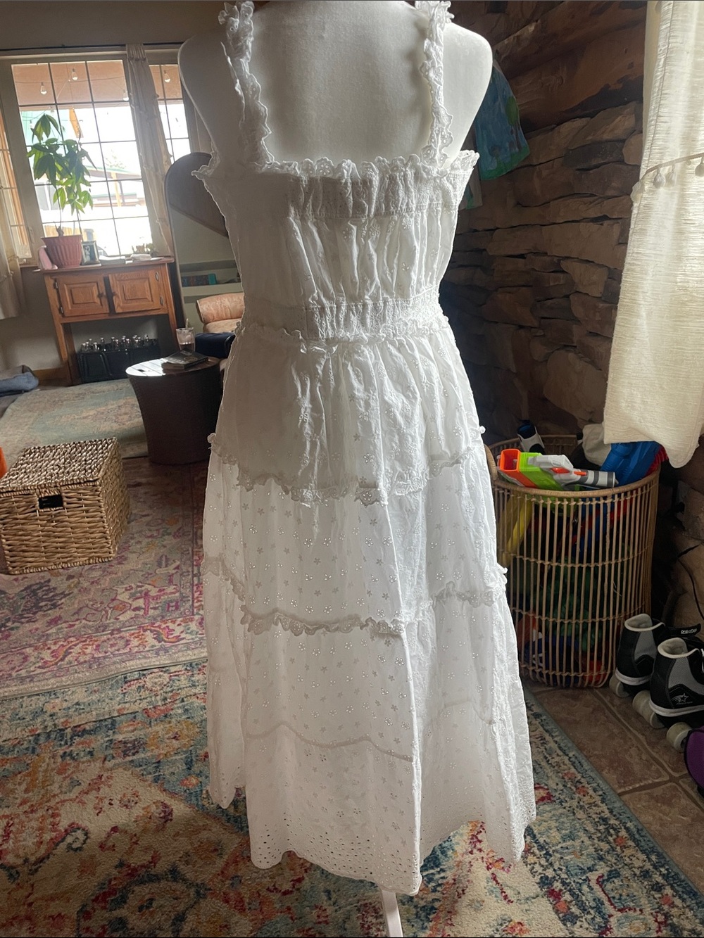 Gap x Doen Eyelet Dress - Picture 2 of 6